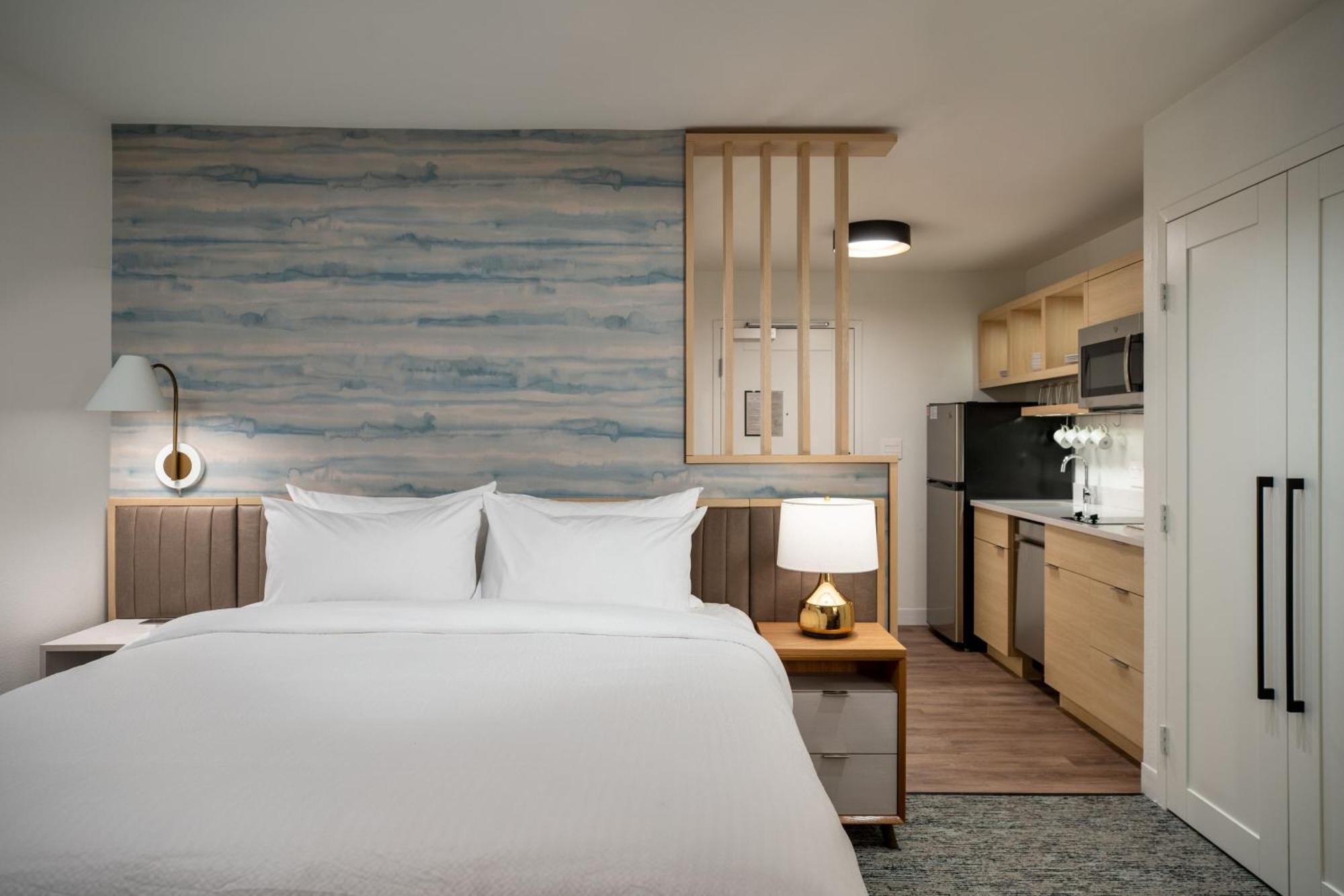 Towneplace Suites By Marriott Hadley Amherst Extérieur photo
