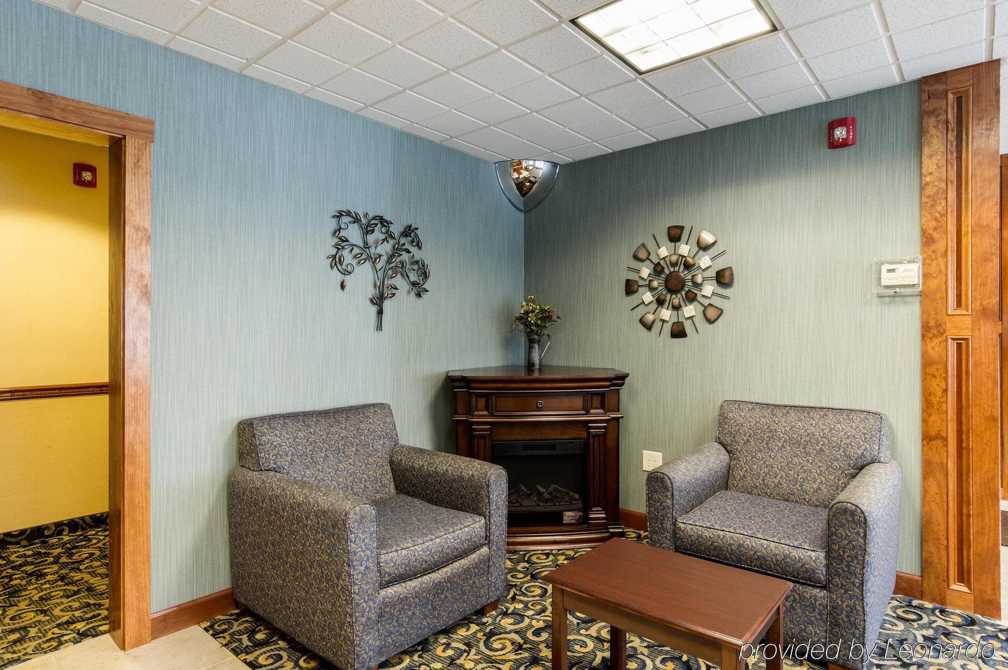 Towneplace Suites By Marriott Hadley Amherst Extérieur photo