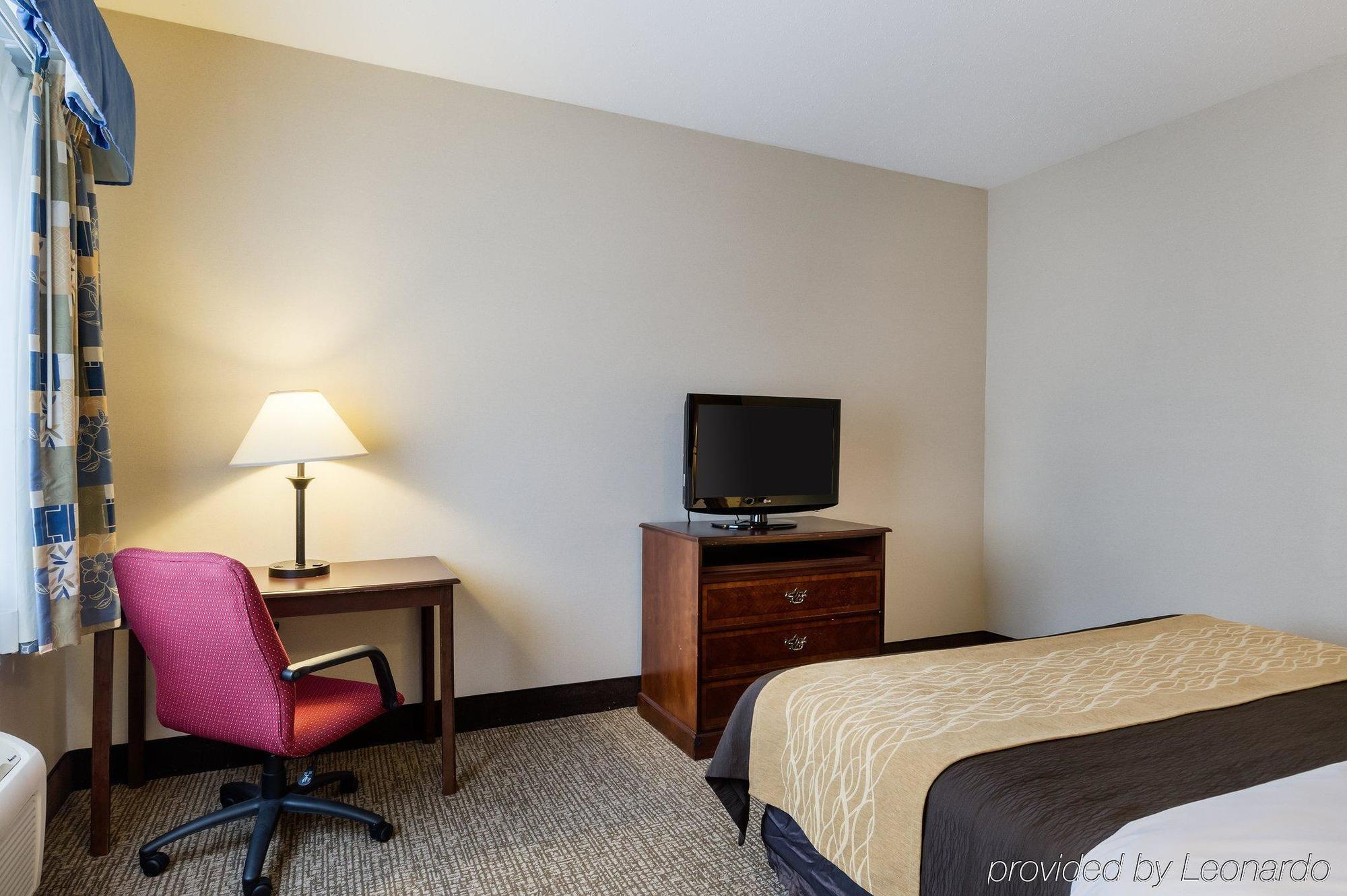 Towneplace Suites By Marriott Hadley Amherst Extérieur photo