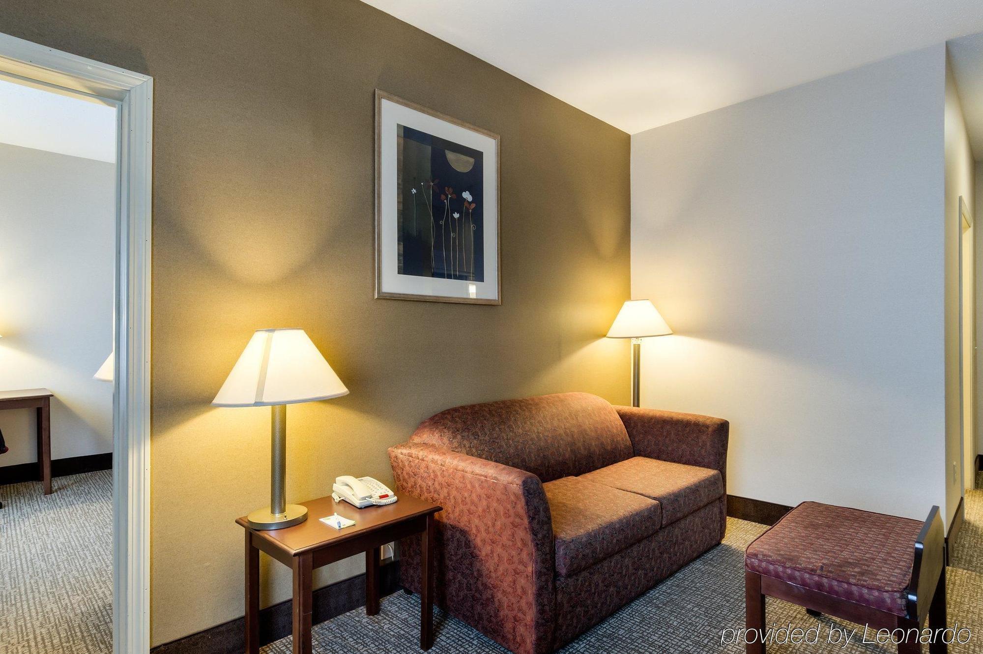 Towneplace Suites By Marriott Hadley Amherst Extérieur photo