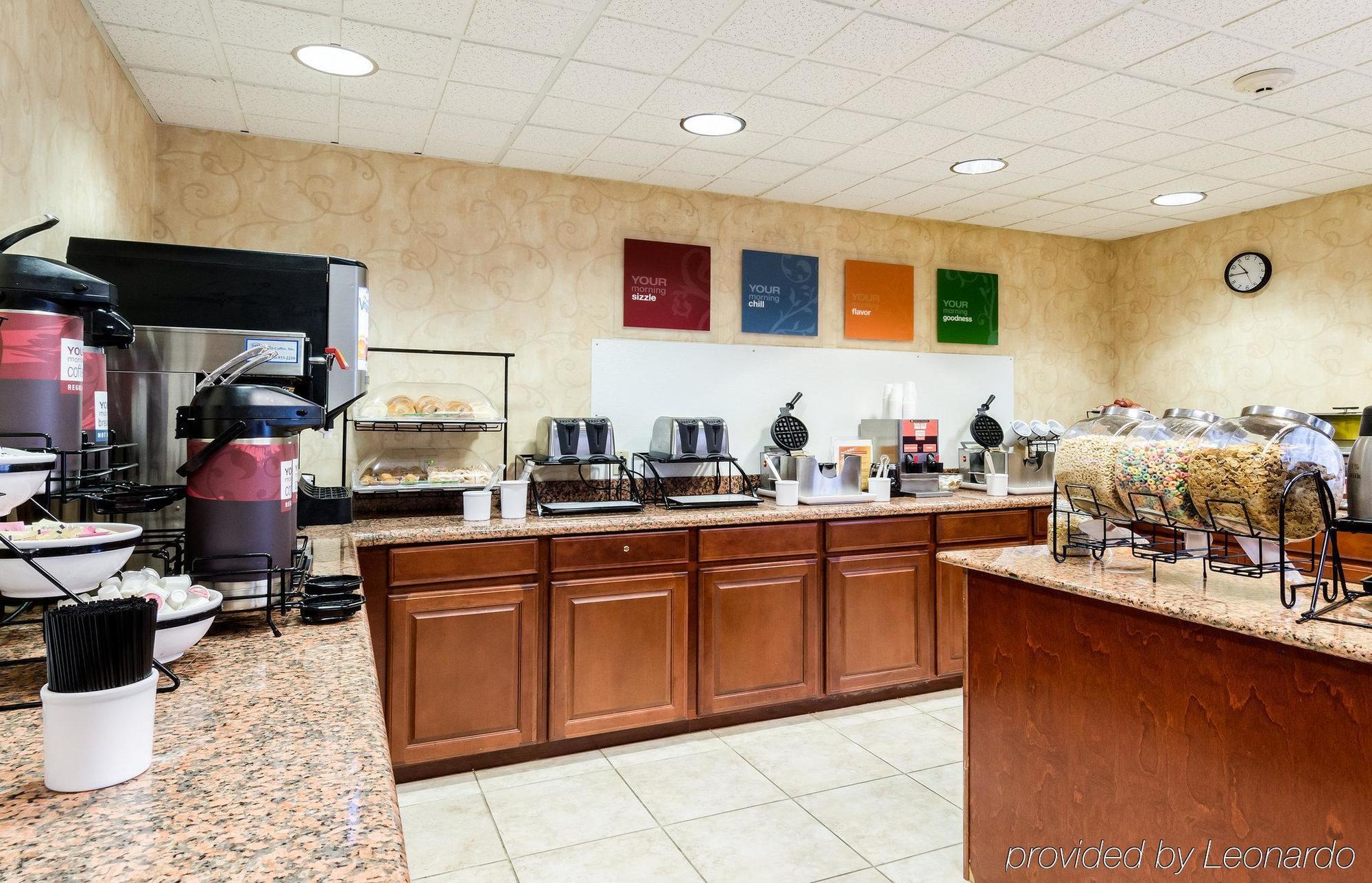 Towneplace Suites By Marriott Hadley Amherst Extérieur photo