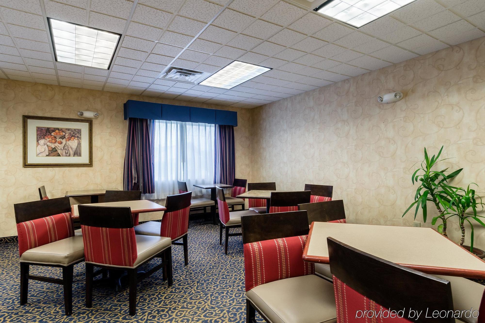 Towneplace Suites By Marriott Hadley Amherst Extérieur photo