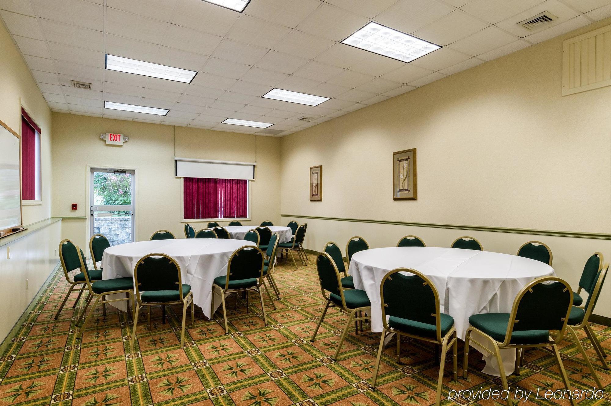 Towneplace Suites By Marriott Hadley Amherst Extérieur photo
