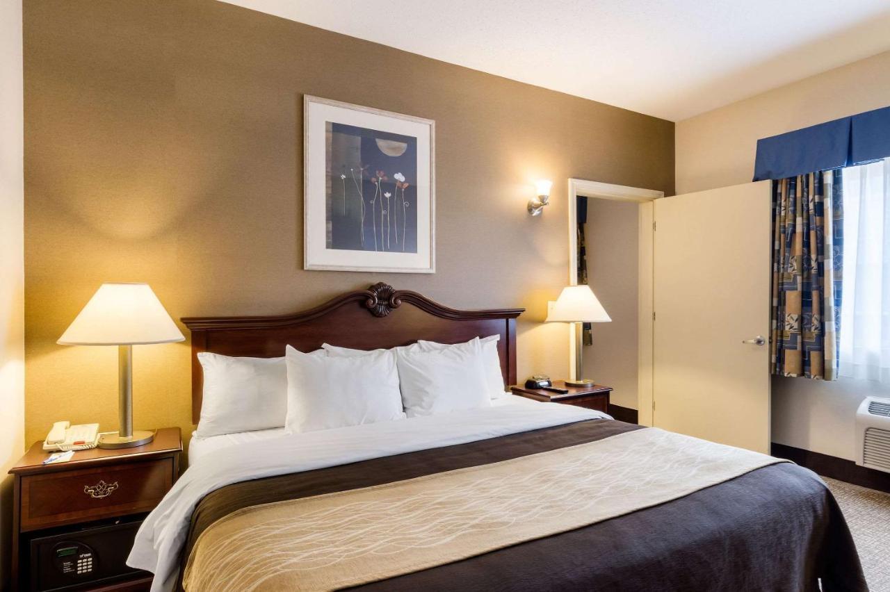 Towneplace Suites By Marriott Hadley Amherst Extérieur photo